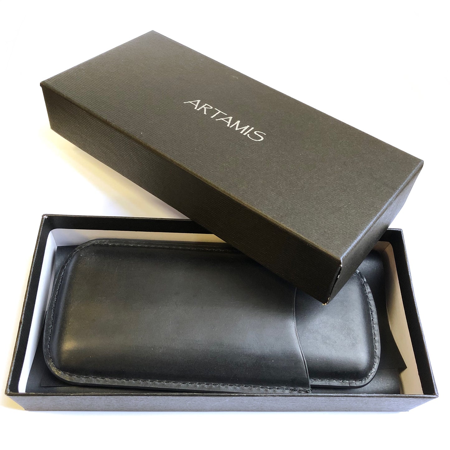 Artamis-Black-Leather-Corona-Cigar-Case-Giftbox