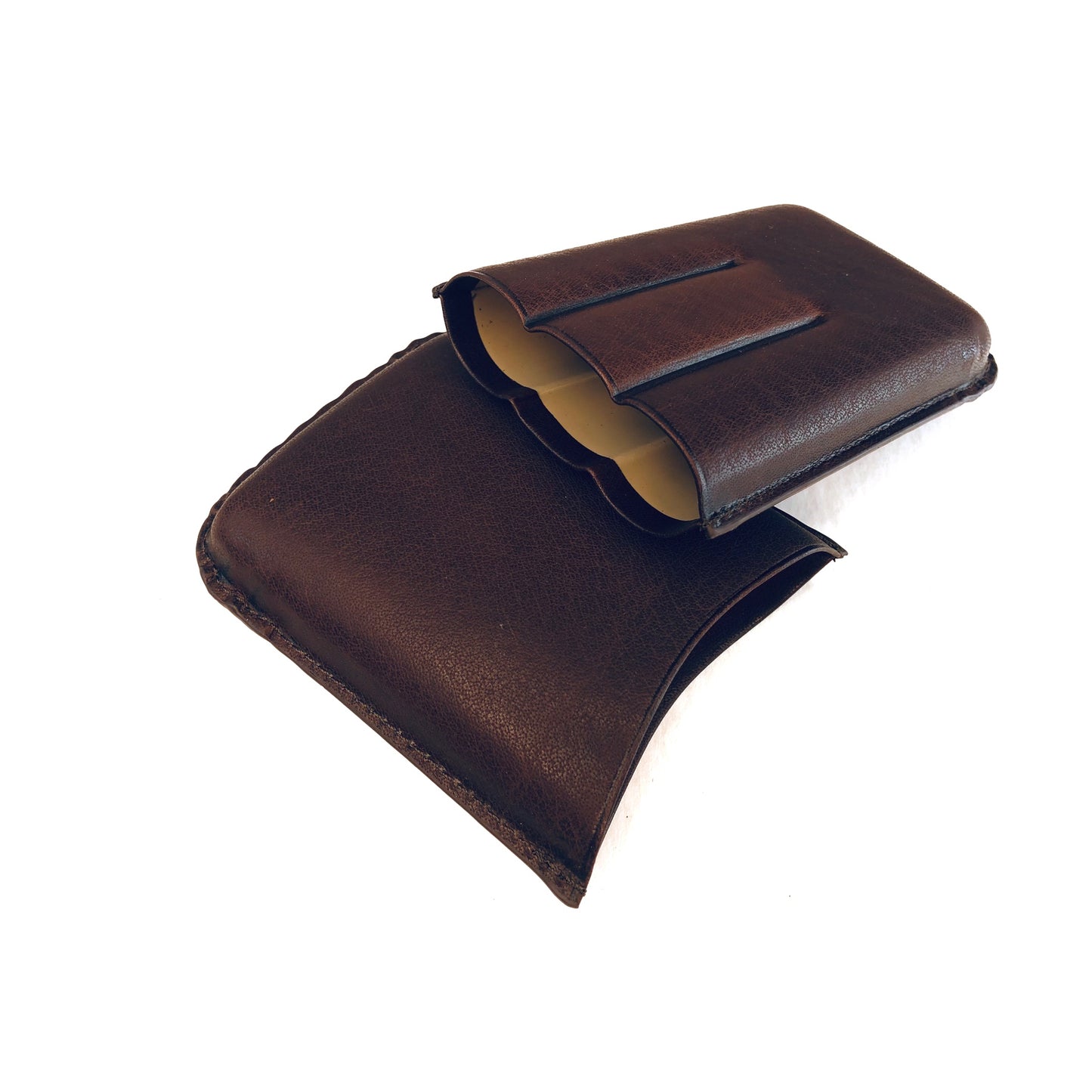 Artamis-Brown-Leather-Cigar-Case-CAS62-open-end
