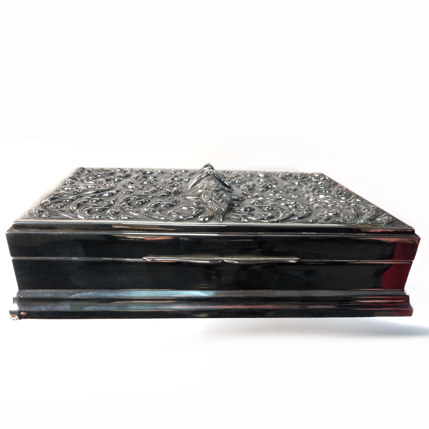 Load image into Gallery viewer, Antique Siam Thai Sterling Silver Embossed cigarette case front view
